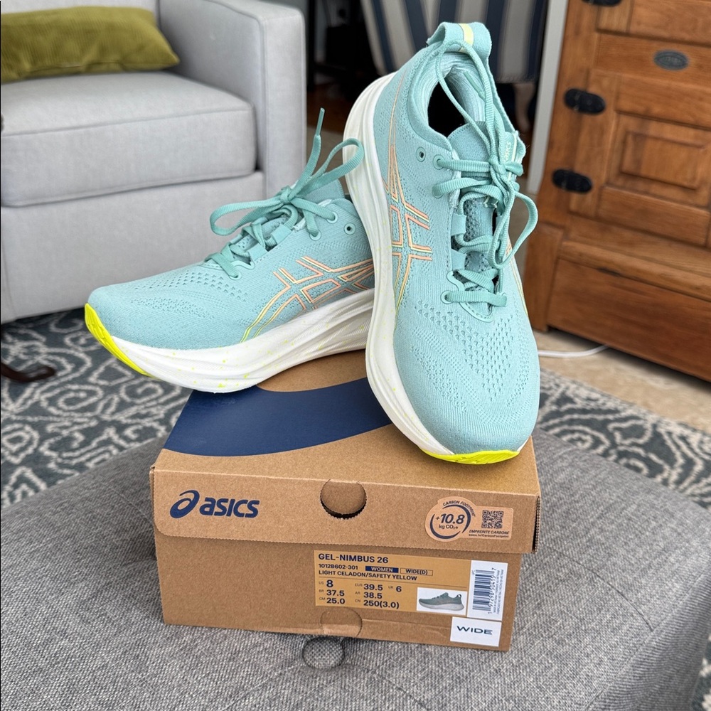 Asics Gel-Nimbus 26 Celadon/Safety Yellow Running Shoes - size 8W